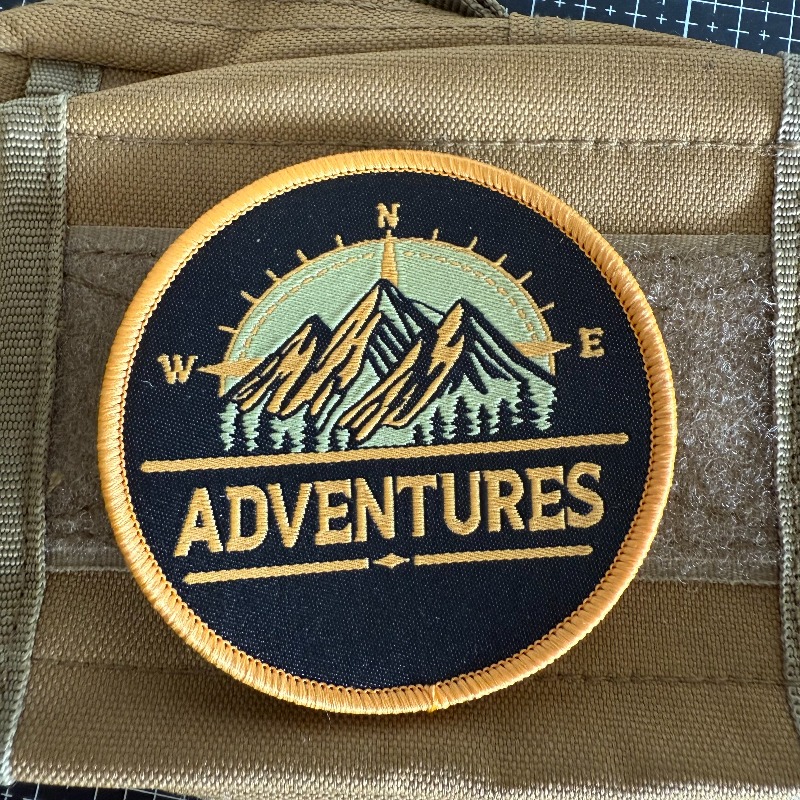 Parche Bordado con Brújula de  - Outdoor Adventure With No Backpack reseña y precio