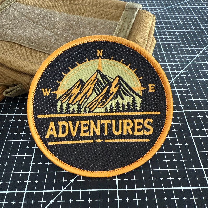 Parche Bordado con Brújula de  - Outdoor Adventure With No Backpack reseña y precio